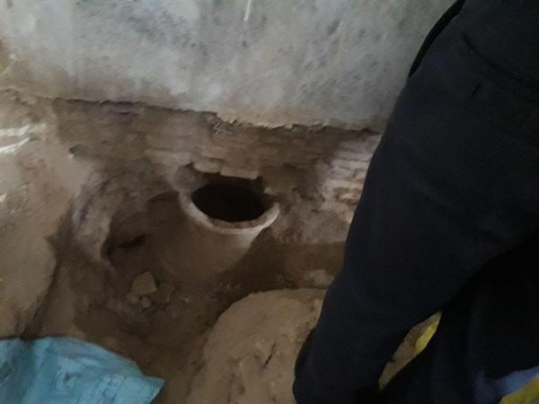 کشف خمره ساسانی در بازار تاریخی اصفهان کشف خمره ساسانی در بازار تاریخی اصفهان