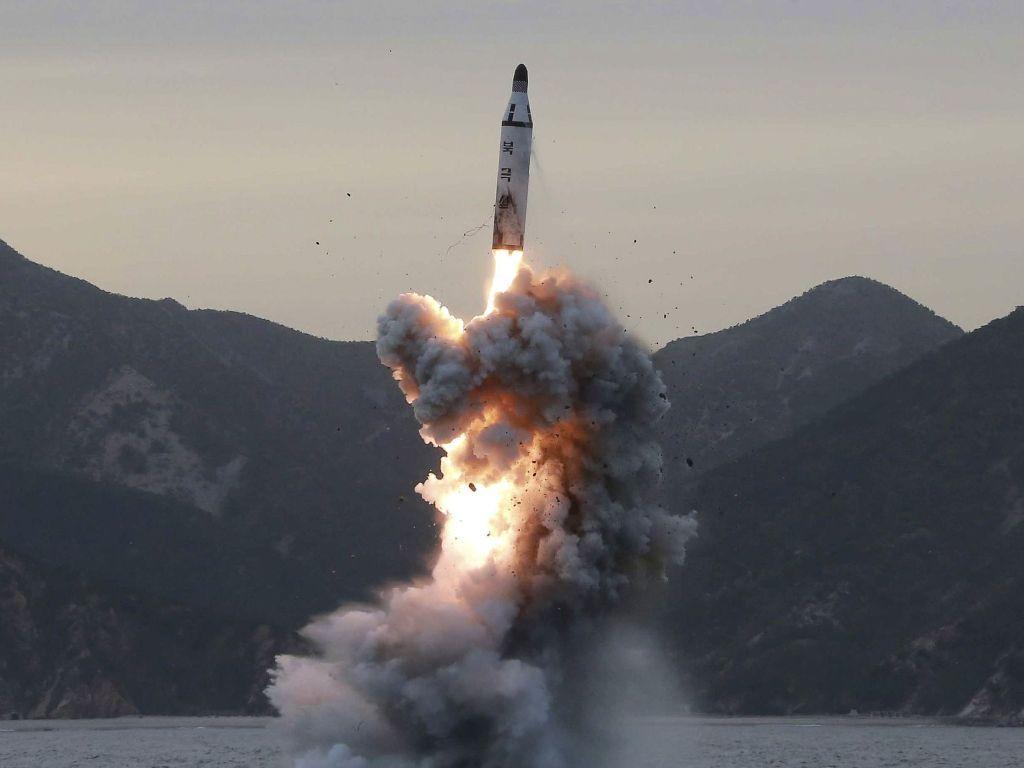 کره شمالی یک موشک ناشناس جدید آزمایش کرد
