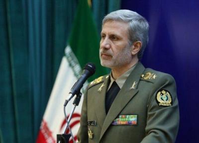 وزیر دفاع: در حوزه هوایی کارهای بسیار بزرگ تر از تصور دشمن را می توانیم انجام دهیم