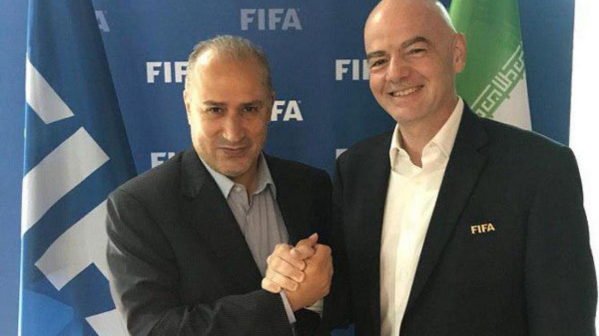 فیفا لای منگنه تاج، فرصت طلبی برای احقاق حق فوتبال ایران