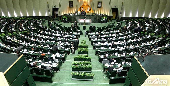 اصولگرایان در انتخاباتِ پیشینِ مجلس متحد بودند ولی باختند؛ اصولگرایان در انتخاباتِ پیشینِ مجلس متحد بودند ولی باختند؛ چرا؟