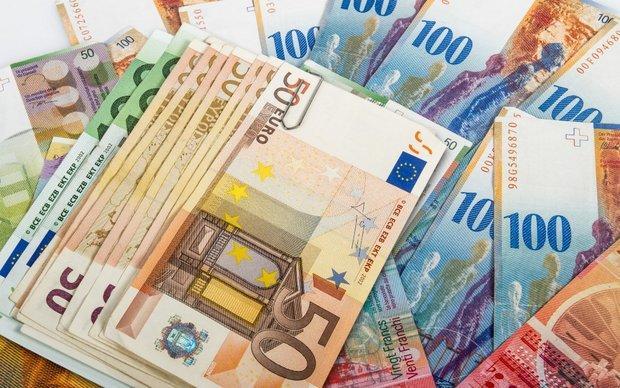 نرخ رسمی یورو و پوند کاهش یافت ، رشد قیمت 13 ارز ملی