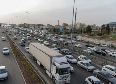 لغو ممنوعیت تردد بین استانی ترافیک آزادراه قزوین-کرج را سنگین کرد
