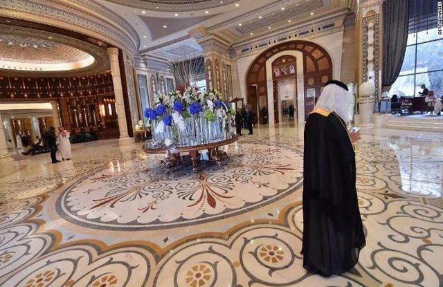 بن سلمان در این هتل با شاهزادگان چه می نماید؟