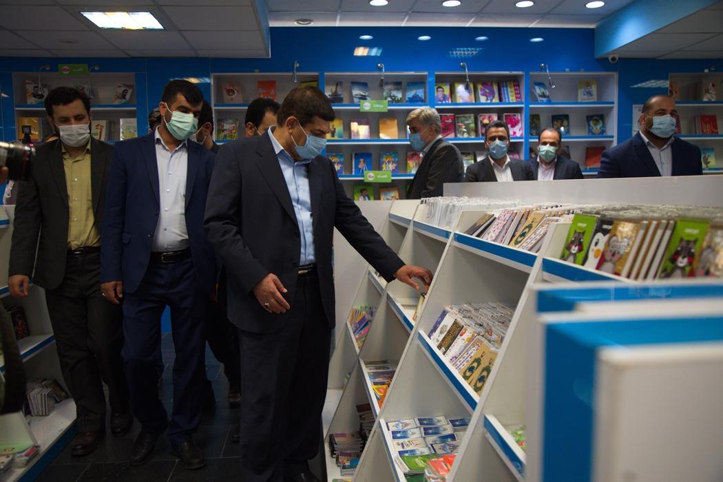 ارسال یک میلیون بسته لوازم التحریر ایرانی و اهدای 15 هزار تبلت به دانش آموزان مناطق محروم