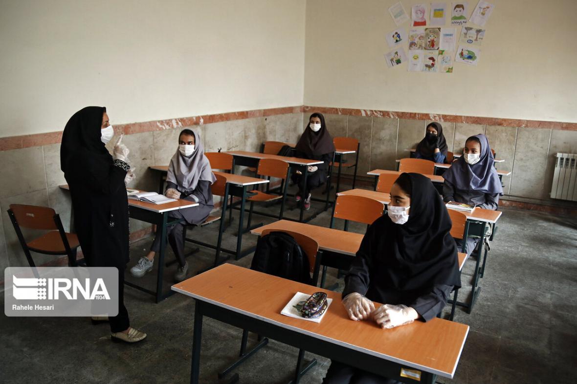 خبرنگاران دانش آموزان خراسان جنوبی 2 روز در هفته به مدرسه می فرایند