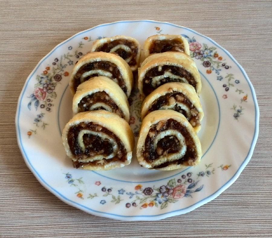 طرز تهیه رول خرما طرز تهیه رول خرما