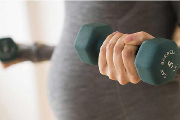 در دوره بارداری تا چه مقدار می توانم ورزش کنم؟