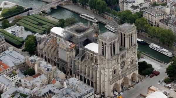 خطر ریزش کلیسای نوتردام در اثر گرمای بی سابقه فرانسه