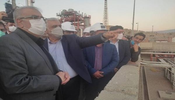 کمک 300 میلیارد تومانی برای توسعه صنایع پتروشیمی در ایلام یاری 300 میلیارد تومانی برای توسعه صنایع پتروشیمی در ایلام
